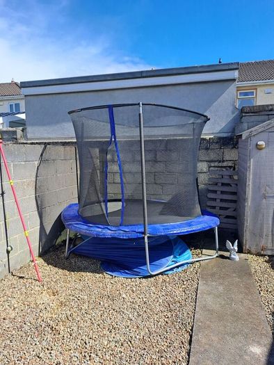 Trampoline- Free / Giveaway