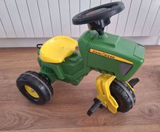 toy tractor