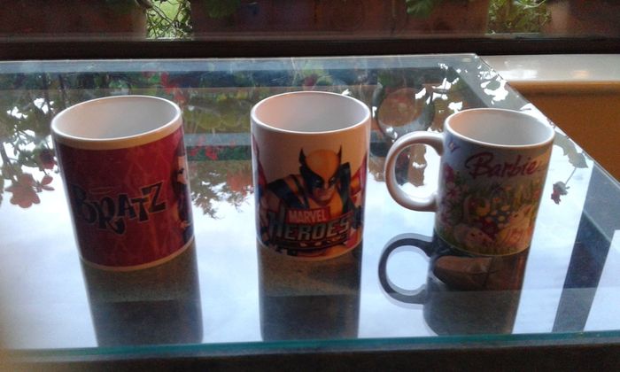 Kit Kat/Bratz/Barbie/Marvel Heroes Mugs.