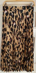 Ladies leopard print skirt- petite