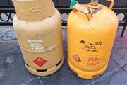 gas bottles (full)