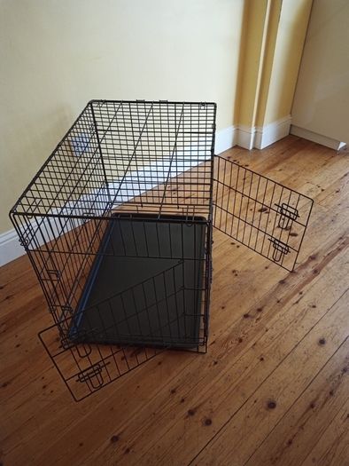 Dog crate