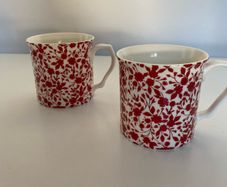 Shannonbridge mugs x2 - Red Flowers - New