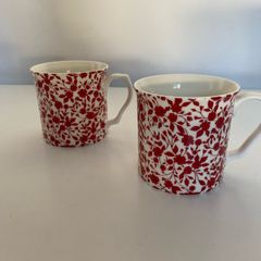 Shannonbridge mugs x2 - Red Flowers - New