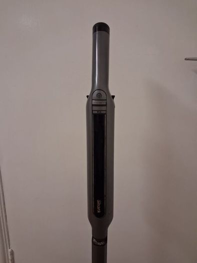 Shark cordless vacuum cleaner