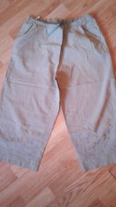 light green " saloon" 3/4 trousers