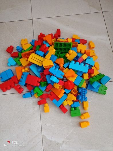 Mega Bloks Building for kids. 150 pieces set