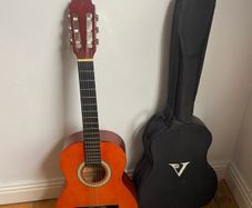 3/4 acoustic guitar