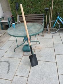 Garden spade
