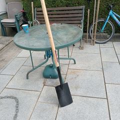 Garden spade