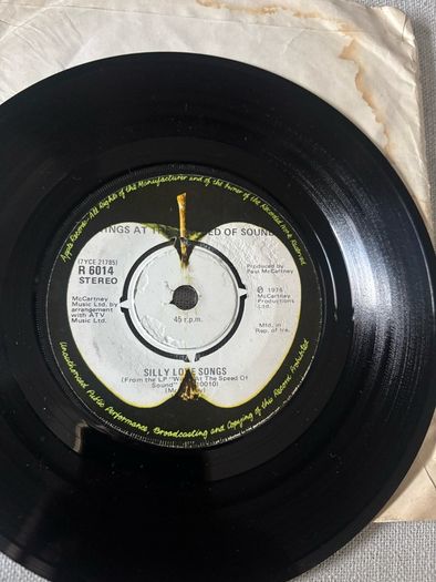 Wings vinyl single. Irish pressing