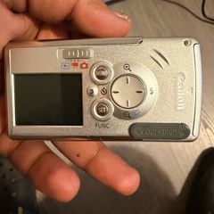 Canon Compact Digital Camera  Boxed Complete Set  Memory Card Included  Excellent Condition