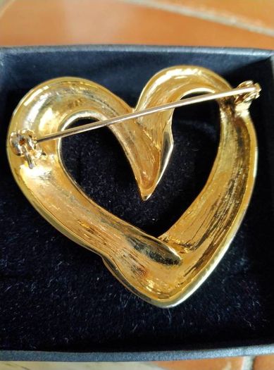 Brooch