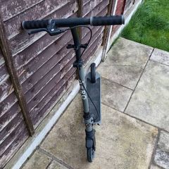 Aero 200 scooter