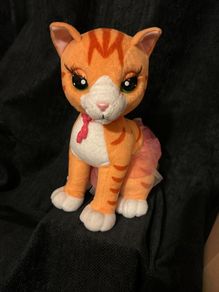 cat  Mattel Barbie