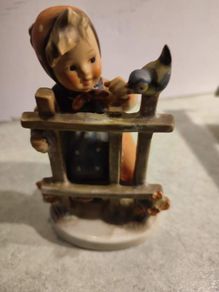 Vintage Hummel Figurine "Signs of Spring" Hand Painted