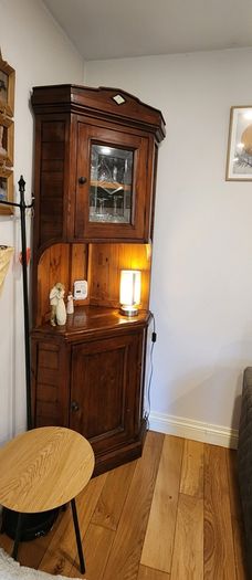 Tall corner unit