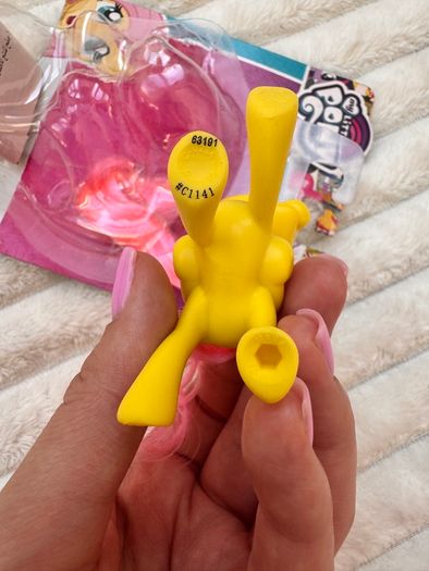 Hasbro My Little Pony Friends Fluttershy B8924 / C1141 Only Pony MLP approx. 8 cm. 2016  Please see photos