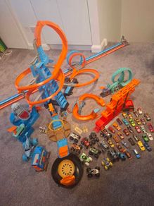 Hot Wheels Bundle 5 Sets, Cars and Monster Trucks