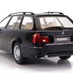 BMW 520i e39 Touring 1997 - 1/18 - New In Box