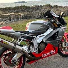 Aprilia RSV1000/ Rv60