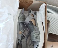 Ugg sandals Brand new in box