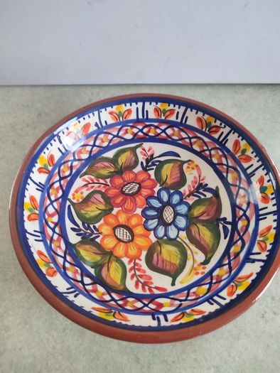 Lovely Hand Made And Painted Small Bowl Made In Portugla.