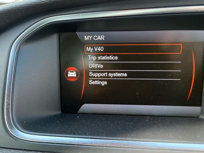 Volvo V40 2013 Automatic 1.6 TURBO PETROL Low kilometer 108,000km