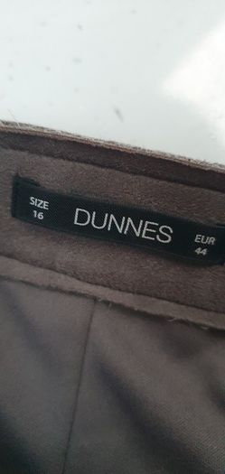DUNNES faux suede skirt Sz 16