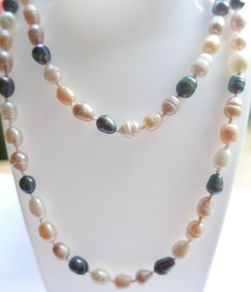 Vintage very long Necklace of Real Pearls Freshwater Pearls  Multicolor length 45"