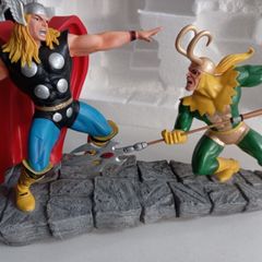 Thor Vs Loki statue