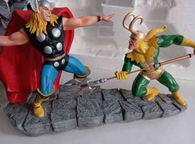 Thor Vs Loki statue
