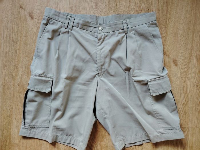 Light Grey Shorts Size M