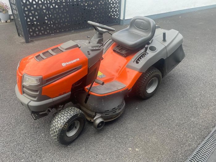 Husqvarna TC38 Ride On Lawnmower.  In Good Condition.  See Photos For Same
