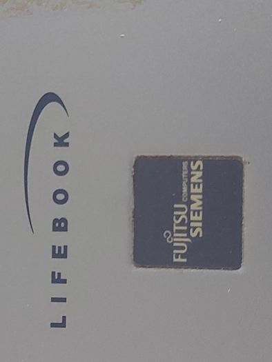 Rare Vintage Fujitsu Siemens Lifebook, E Series, FPC07048B Part number CP127259, Running Windows 2000 Professional, uses 3.5 floppy disk, 20GB HDD, amd all the connecting Ports from 30 years ago Era