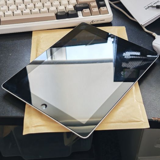 Apple iPad 4th Gen 16GB Silver
