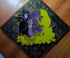 Malificent & Aurora LE 700 Disneyland Paris Pin