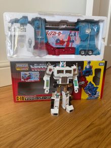 Transformers Missing Link C-10 Ultra Magnus