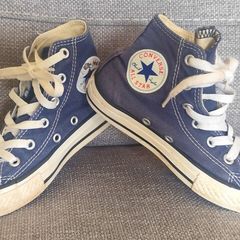 Kids Converse. Size Junior  UK 12
