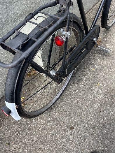 1930s humber men's bike push button bell. Brooks saddle. 3 speed  Gears