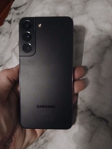 Mobile Phones Samsung Galaxy S22 128gb 5g. (unlocked) New Condition!