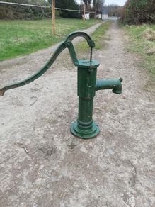 Replica cast iron pump