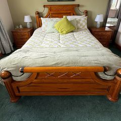 Bedroom furniture set.
