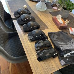 Knee and elbow protectors