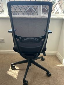 Ergonomic office chair