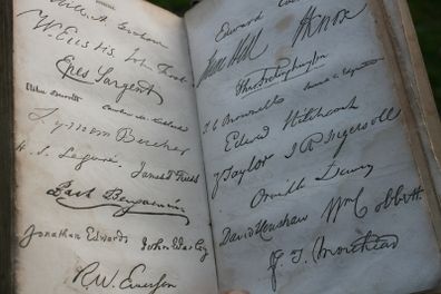 The American Orator With An Appendix, Containing The Declaration Of Independence, With The Fac-similes Of The Autographs Of The Signers, The Constitution Of The United States, Washington's Farewell Address, And Fac-similes Of The Autographs Of A Large Num