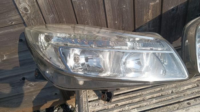 Insignia headlamps