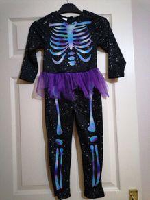 Halloween Skeleton costume. 5-6 yrs