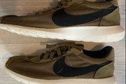 Nike Trainers UK 8
