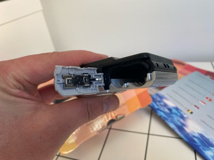 Samsung Es9 Camera 12.2 Mp F/2.9 Silver For Parts/repair